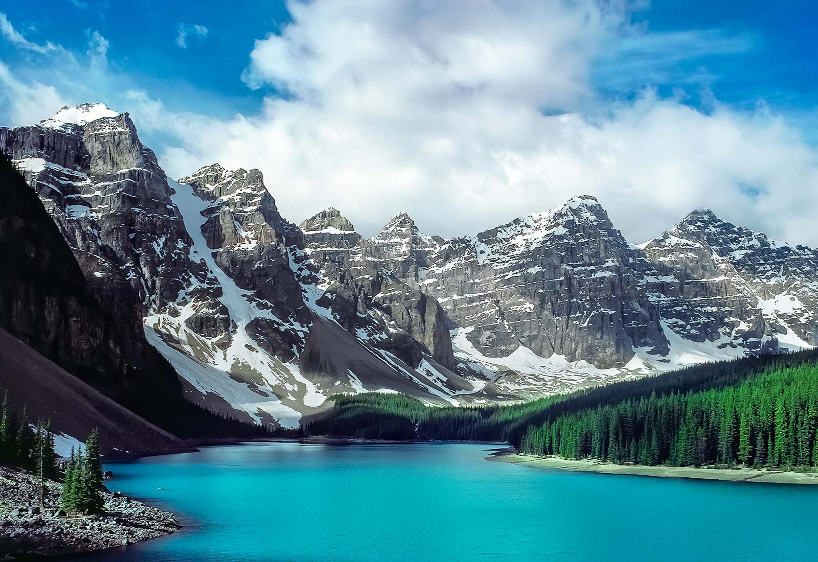 Moraine Lake, Banff National Park in Canada